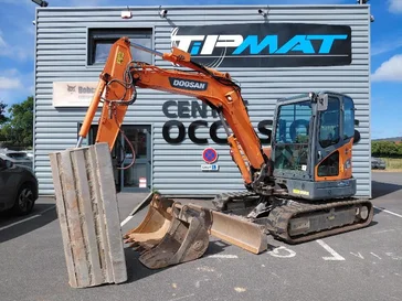 Mini pelle DOOSAN DX63-3