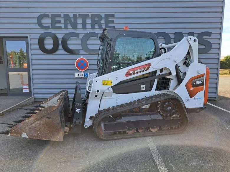 Chargeurs compacts BOBCAT T590