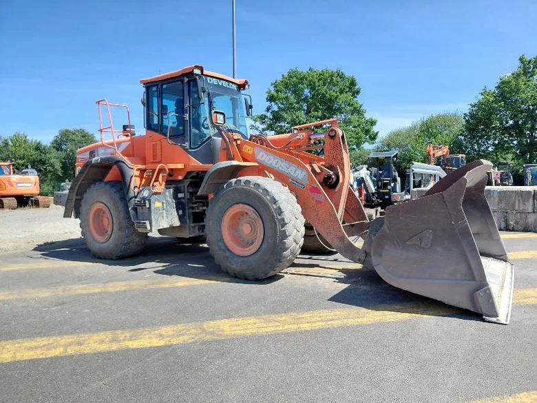 Chargeuses sur pneus DOOSAN DL350-5