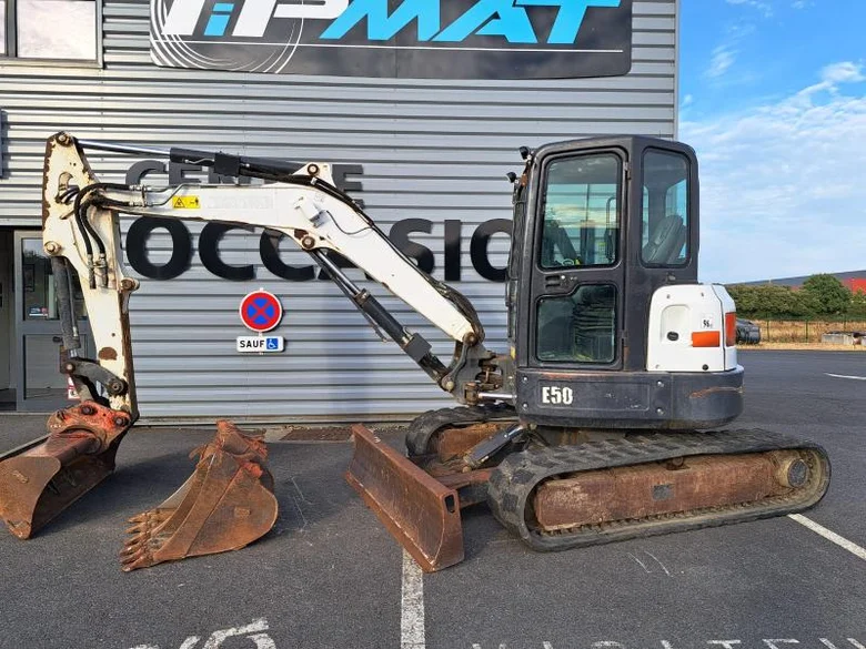 Mini pelle BOBCAT E50