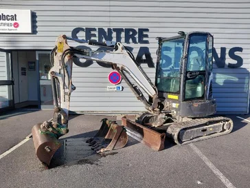 Mini pelle BOBCAT E27
