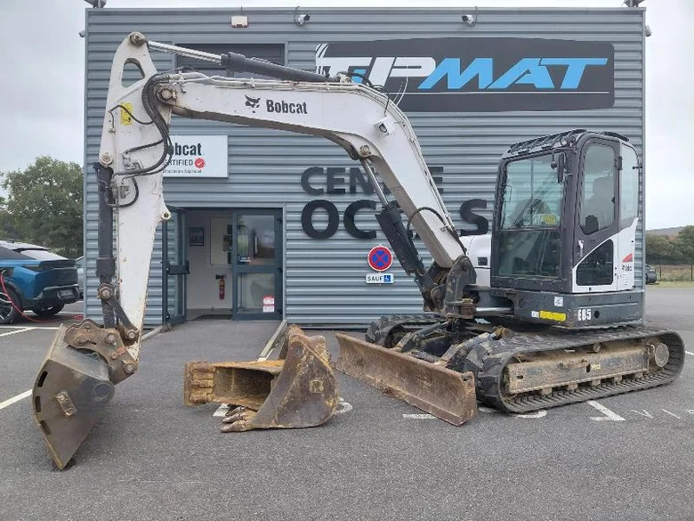 Mini pelle BOBCAT E85