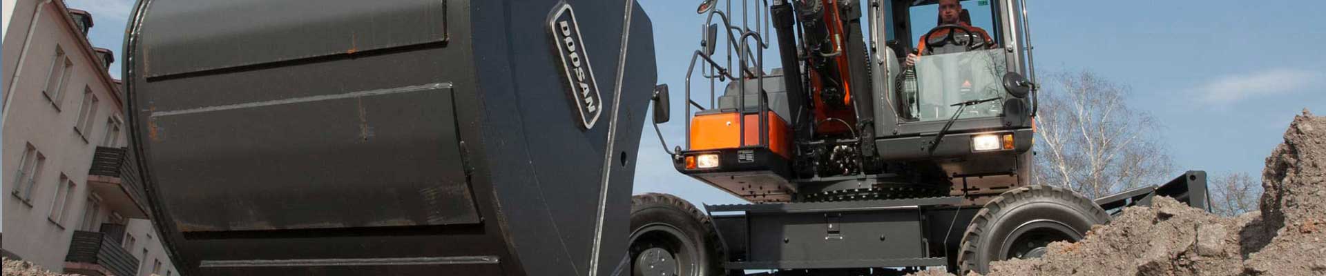 Pelle sur pneus Doosan DX140W-5